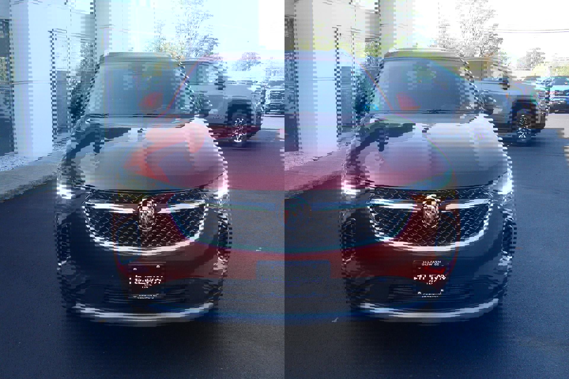 Used 2023 Buick Envision Avenir image 2