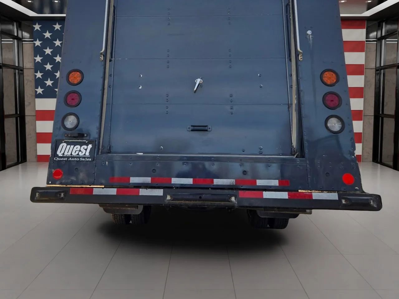 Used 2022 Ford Transit 350 350 HD XL Cutaway Van 2D image 7