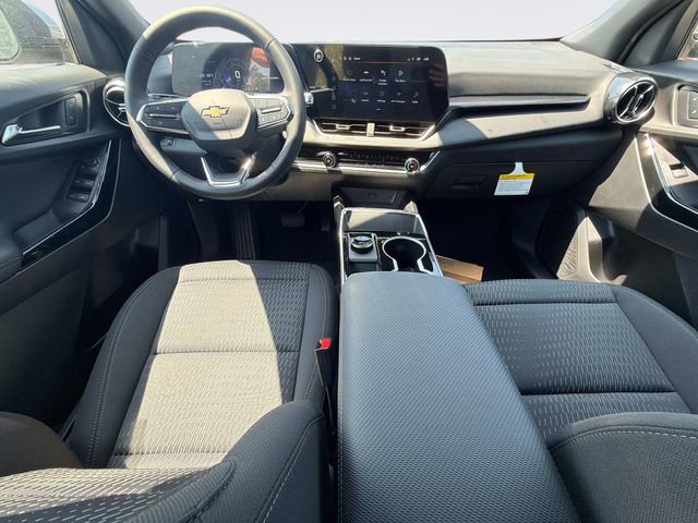 New 2026 Chevrolet Equinox LT w/ Safety and Technology Package FWD image 17