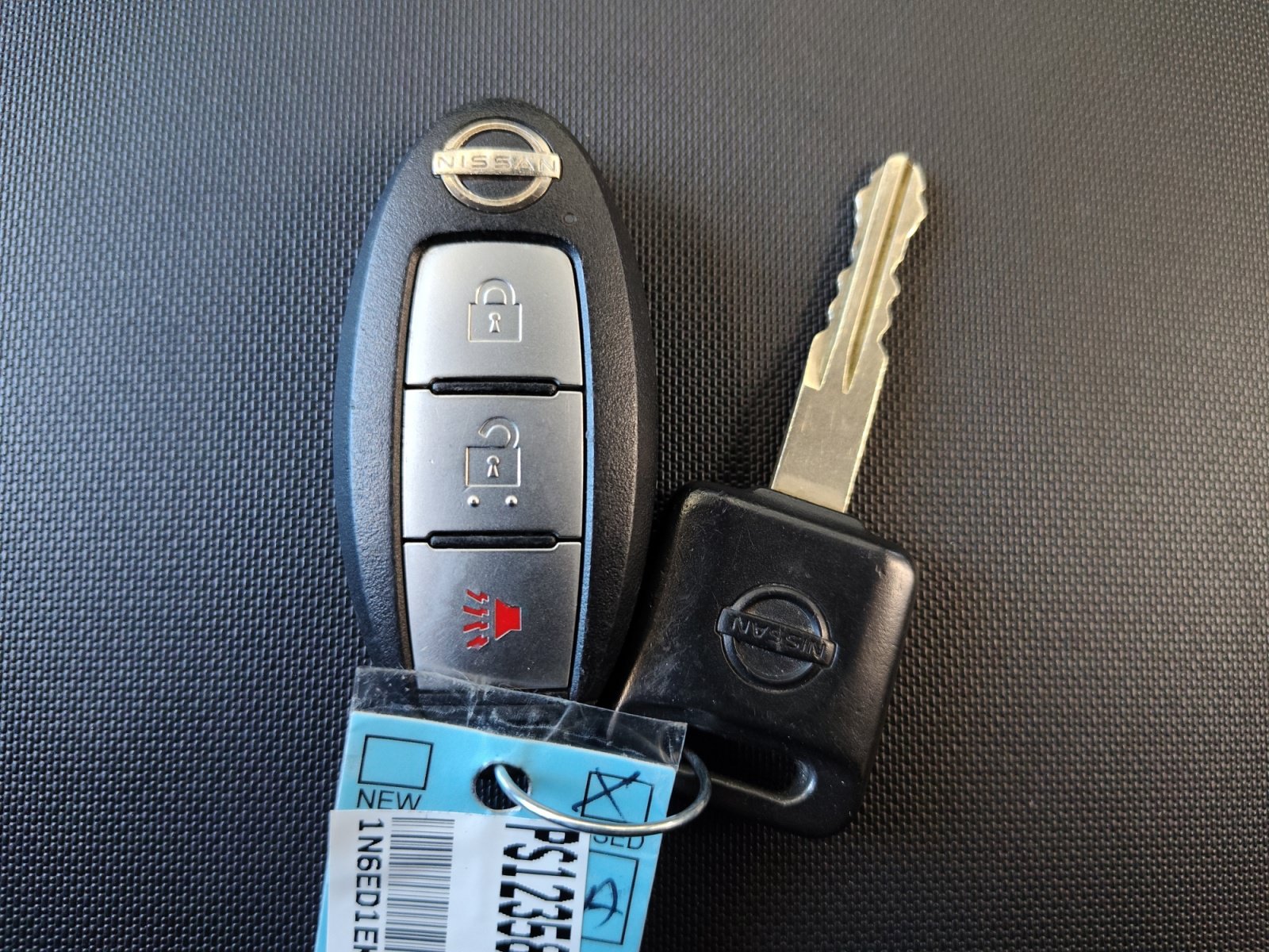 Used 2022 Nissan Frontier SV AWD/4WD image 28