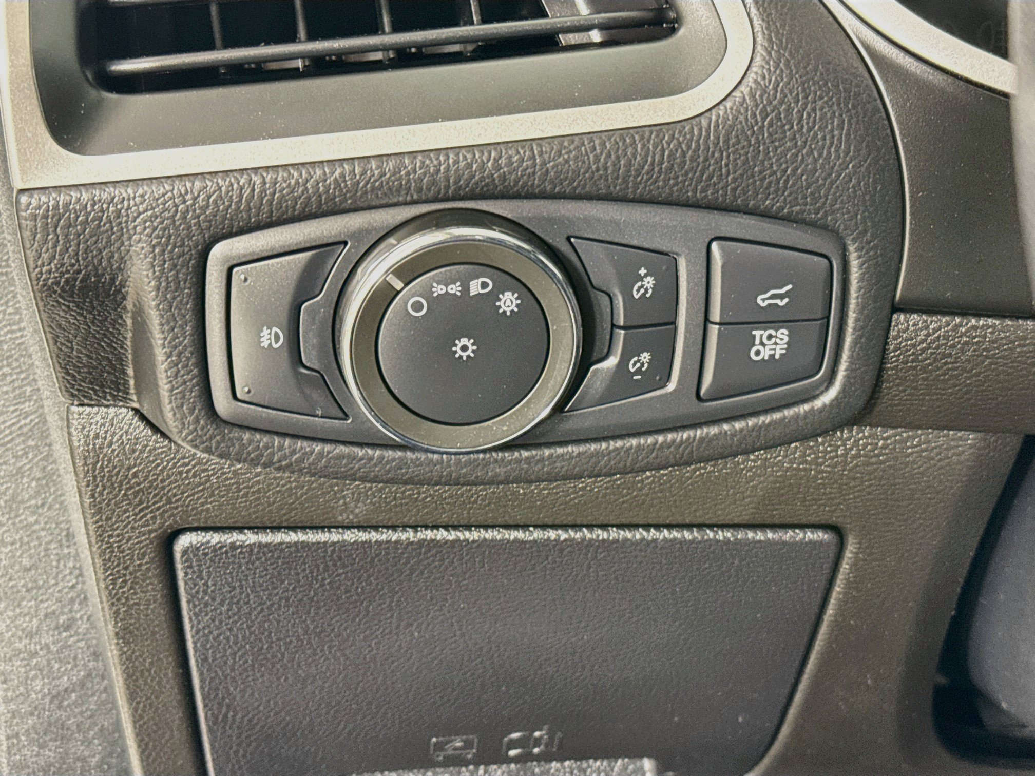 Used 2020 Ford Edge SEL w/ Convenience Package AWD/4WD image 12