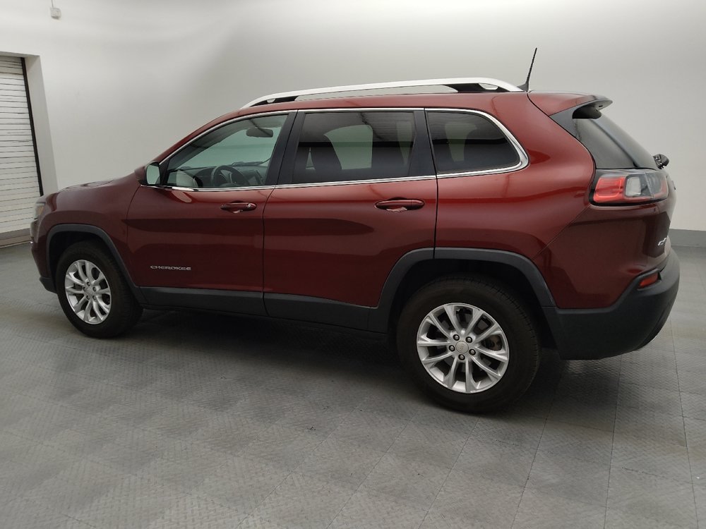 Used 2019 Jeep Cherokee Latitude w/ Cold Weather Group AWD/4WD image 3