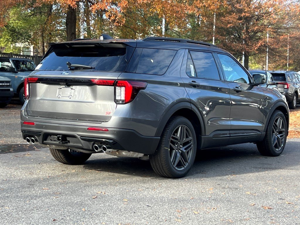 New 2026 Ford Explorer ST image 4