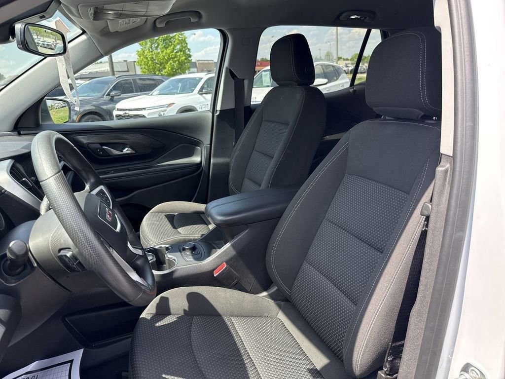 Used 2024 GMC Terrain SLE FWD image 21