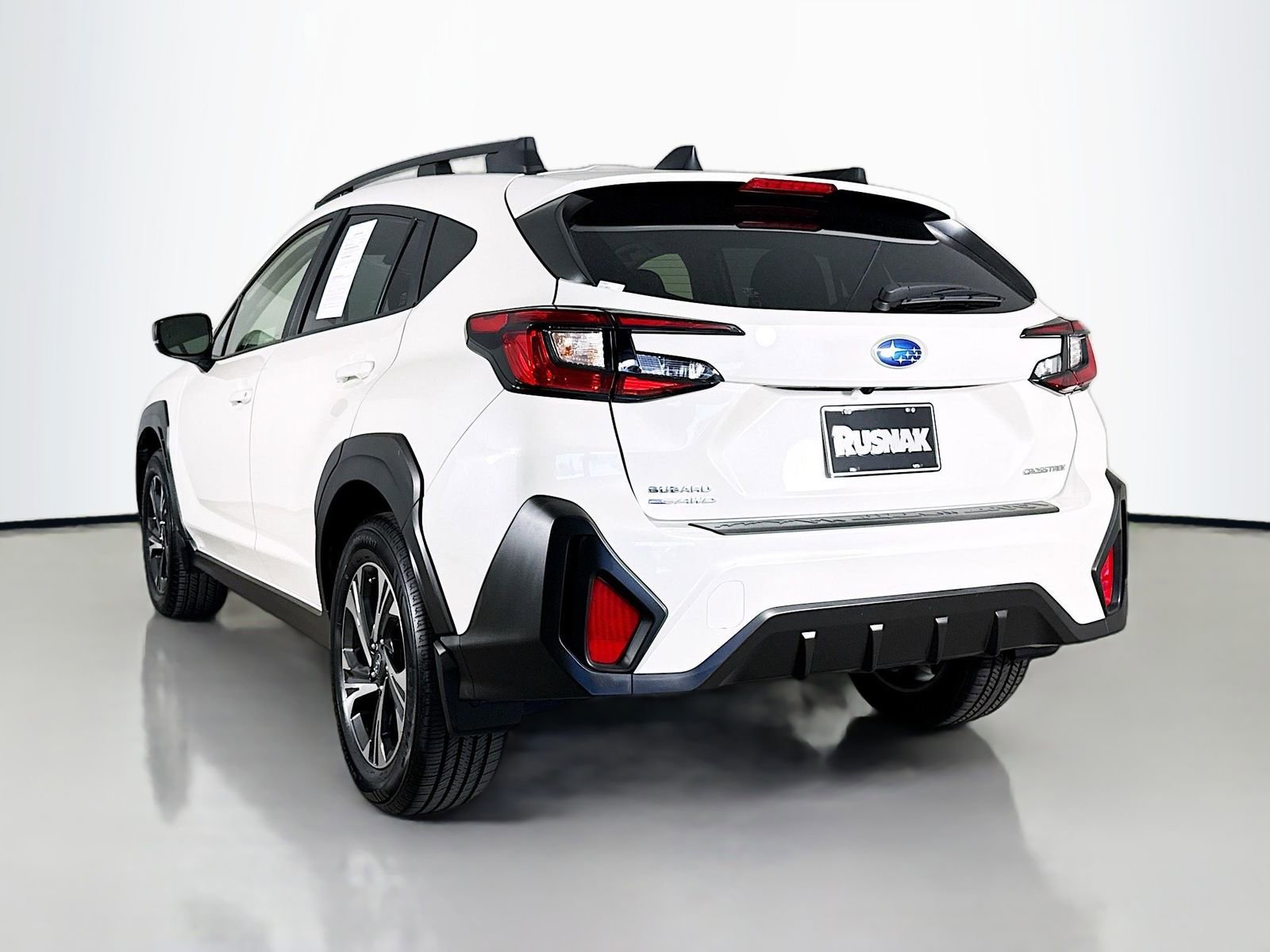 Used 2024 Subaru Crosstrek 2.0i Premium AWD/4WD image 5