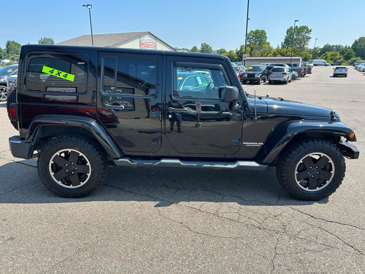 Used 2012 Jeep Wrangler Unlimited Sahara AWD/4WD image 4