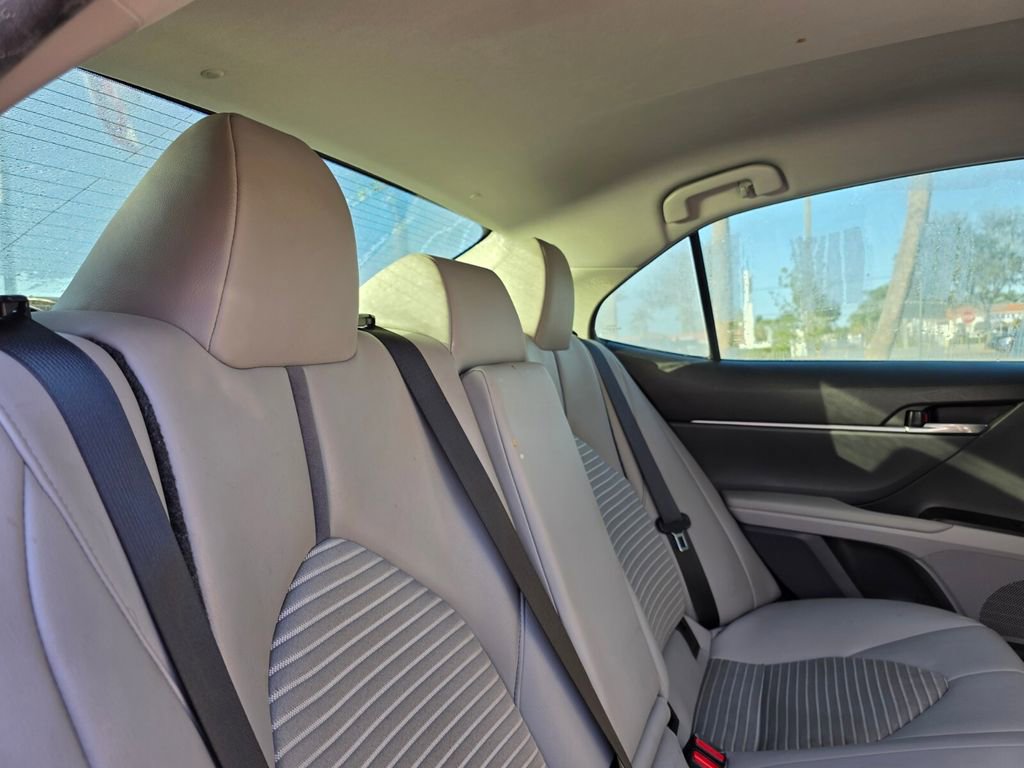 Certified 2022 Toyota Camry SE image 18