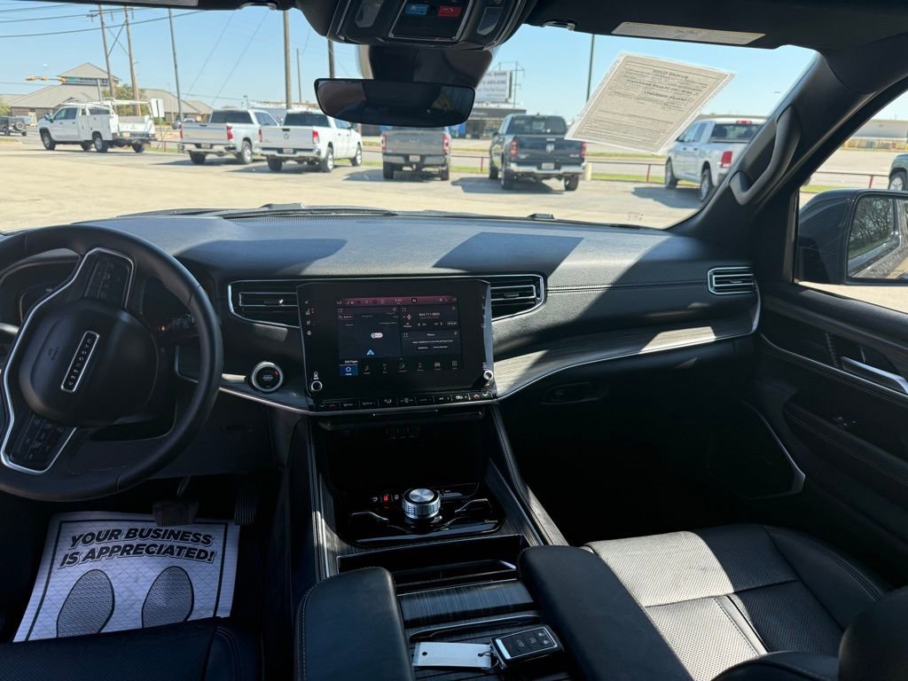 Used 2024 Jeep Wagoneer Series III image 31