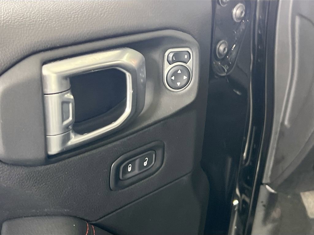 Used 2022 Jeep Gladiator Rubicon w/ Cold Weather Group AWD/4WD image 19