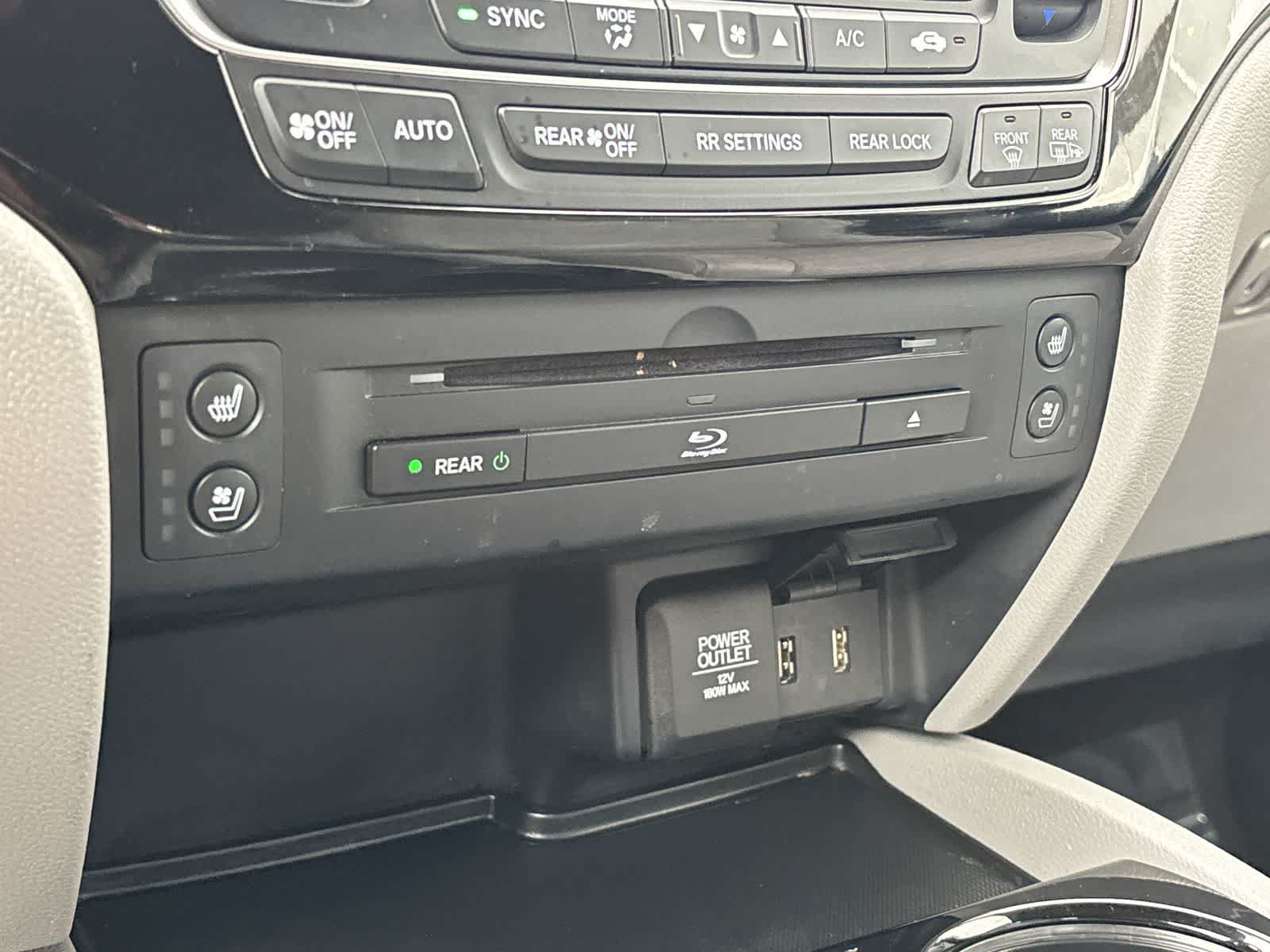 Used 2017 Honda Pilot Elite image 26