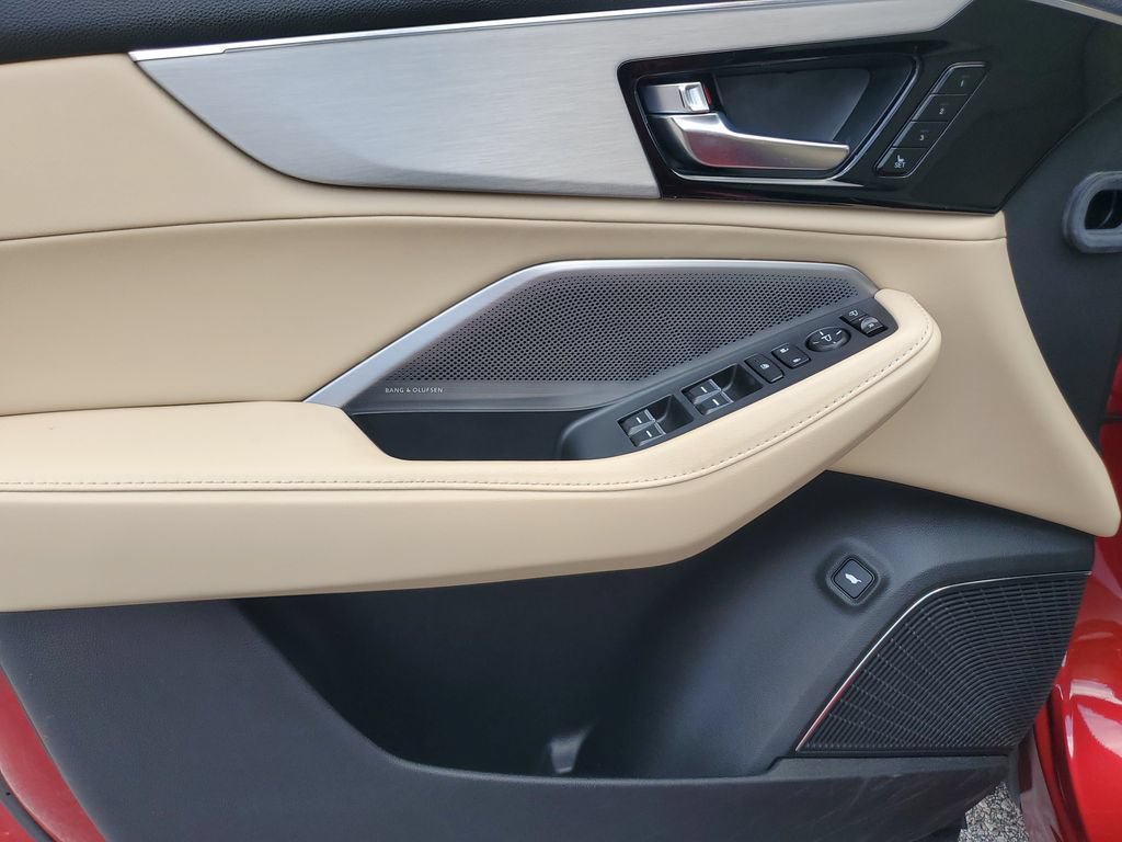 Certified 2025 Acura MDX w/ Technology Package FWD image 19