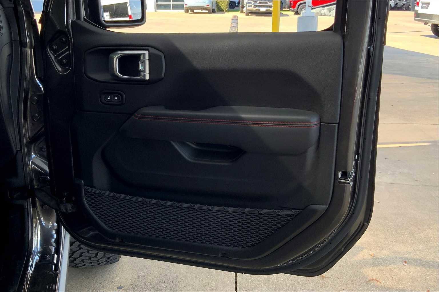 Used 2024 Jeep Gladiator Rubicon w/ Safety Group image 22