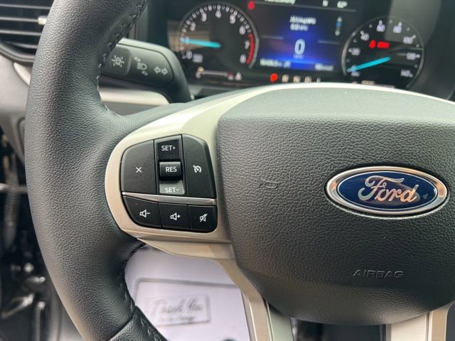 Used 2024 Ford Explorer XLT image 27