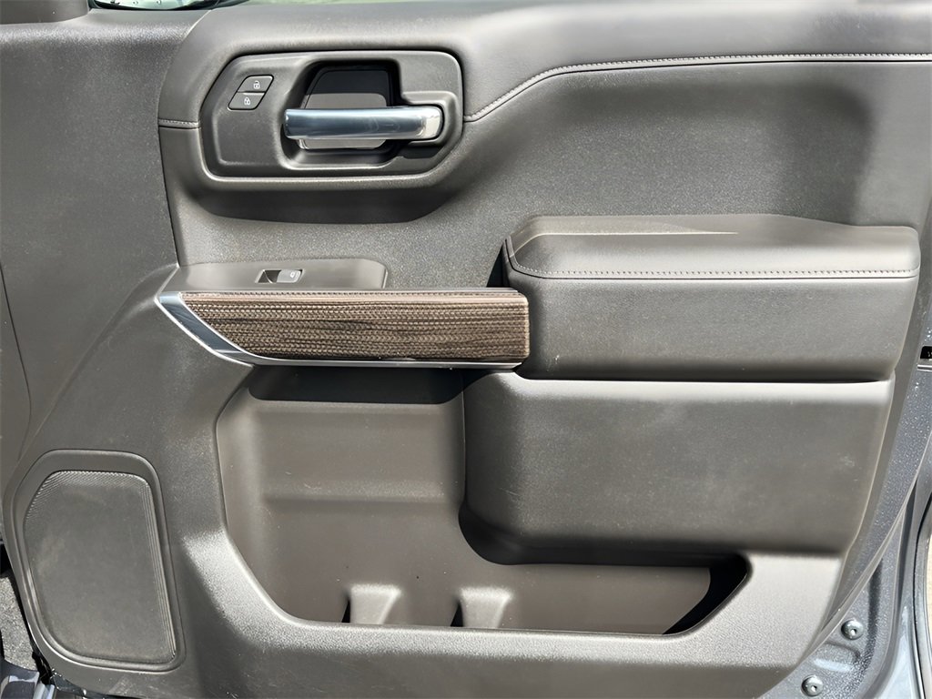 Used 2021 Chevrolet Silverado 1500 RST image 30