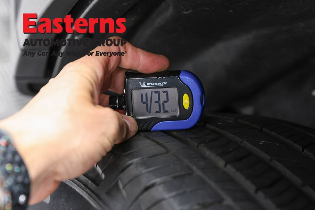 Used 2023 Jeep Grand Cherokee 4WD 4xe image 31