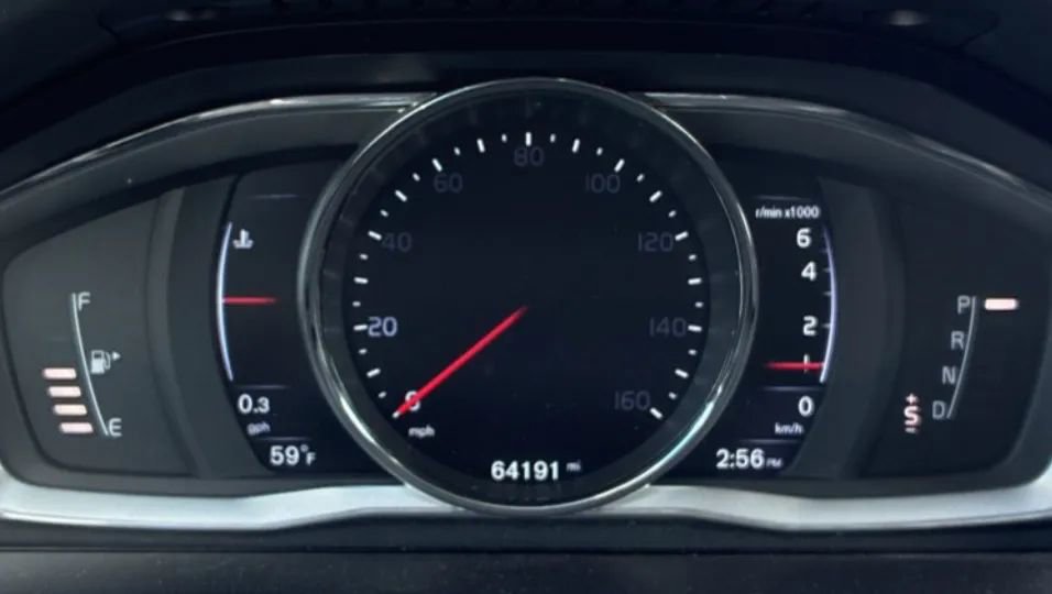 Used 2016 Volvo XC60 T6 w/ Proximity Package AWD/4WD image 21