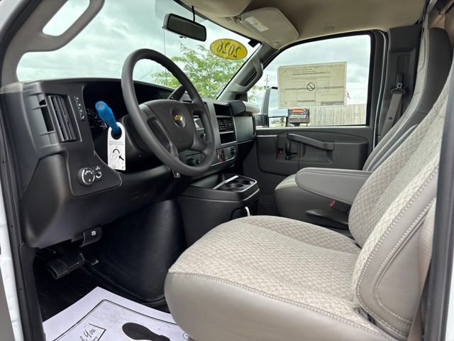 New 2026 Chevrolet Express 3500 w/ Power Convenience Package RWD video 2