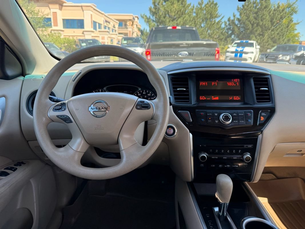 Used 2013 Nissan Pathfinder S AWD/4WD image 23