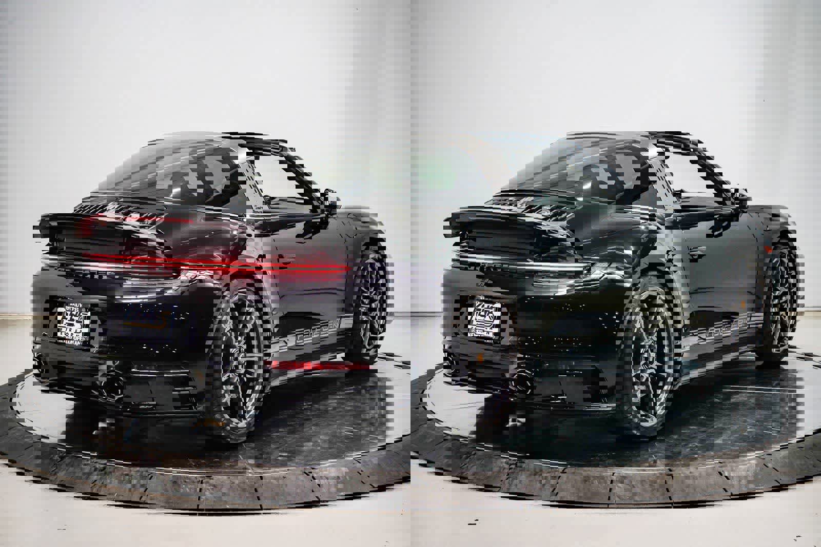 Used 2022 Porsche 911 Targa 4 GTS image 4