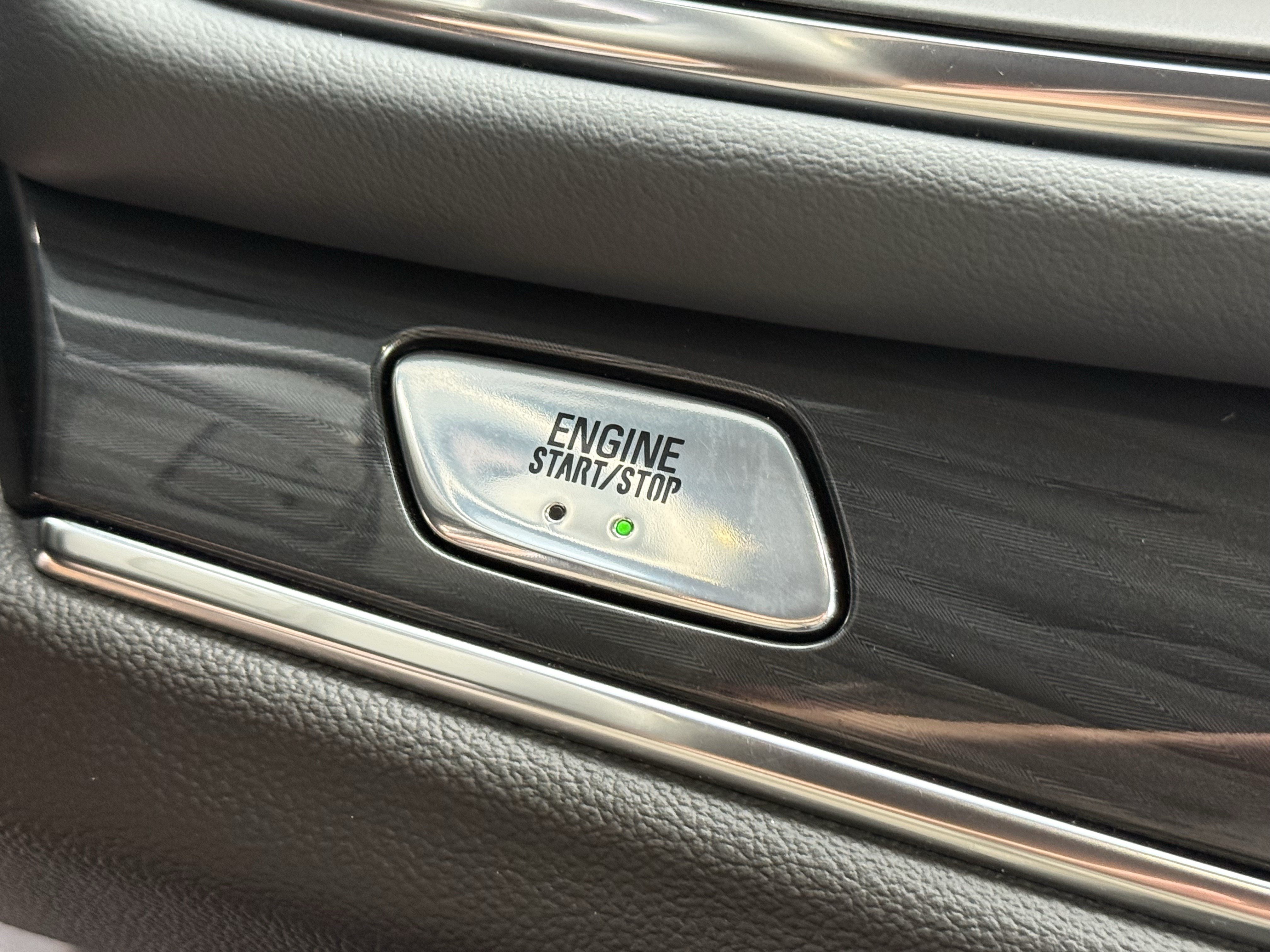 Used 2024 Buick Enclave Essence w/ Experience Buick Package FWD image 24