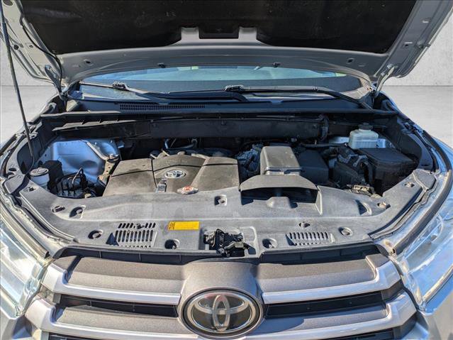 Used 2018 Toyota Highlander XLE image 26