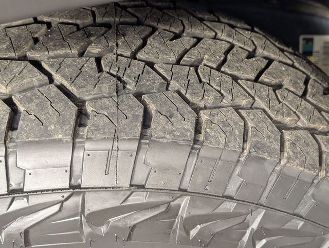 Used 2024 Nissan Frontier PRO-4X w/ Off-Road Protection Package image 9