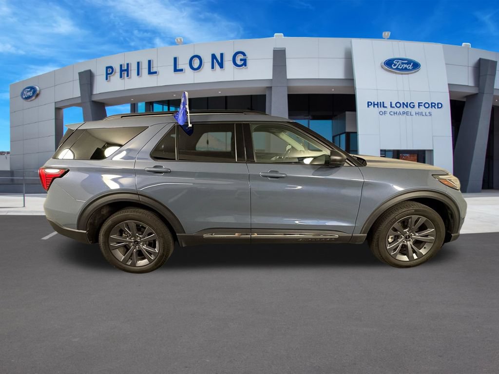 Certified 2025 Ford Explorer Active w/ Active Comfort Package AWD/4WD image 6