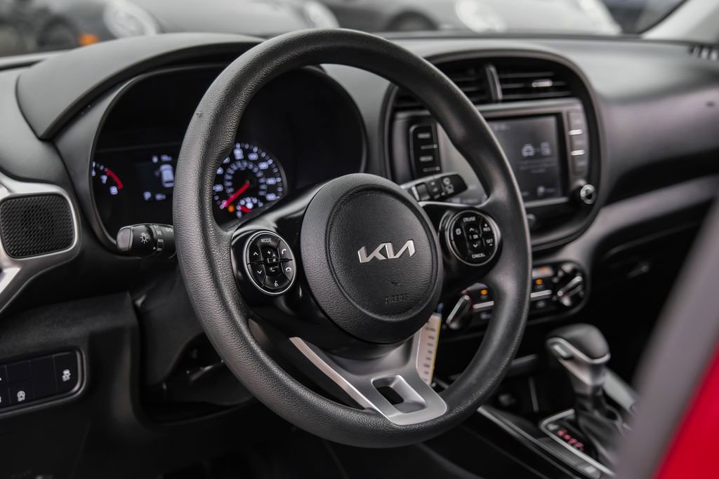 Used 2022 Kia Soul LX w/ Technology Package FWD image 14
