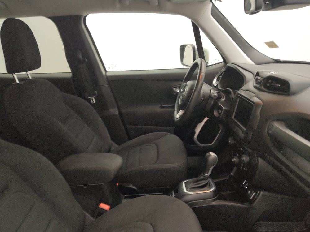 Used 2020 Jeep Renegade Latitude w/ Popular Equipment Group FWD image 21