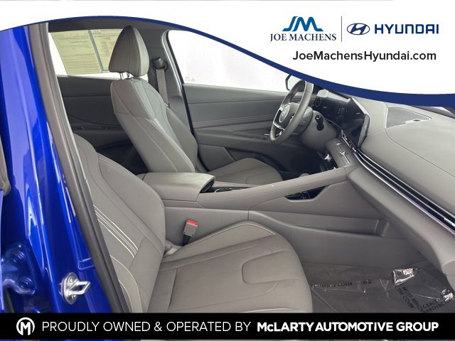 Used 2024 Hyundai Elantra SEL w/ Convenience Package image 24