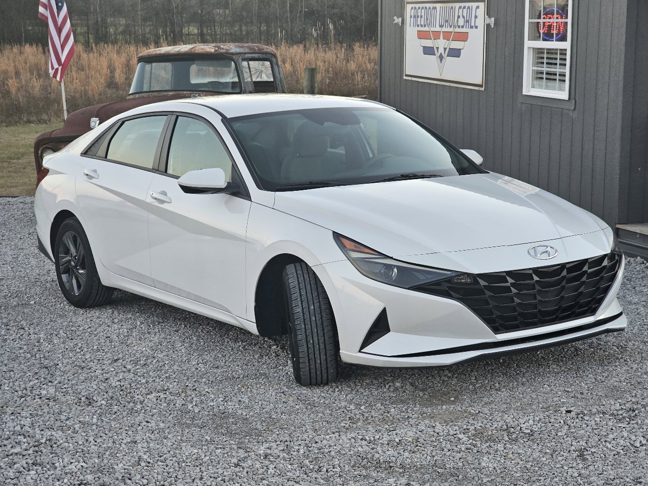 Used 2022 Hyundai Elantra SEL image 12