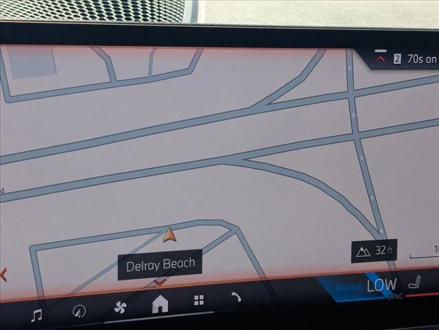 Certified 2025 BMW 330i Sedan w/ Premium Package image 13