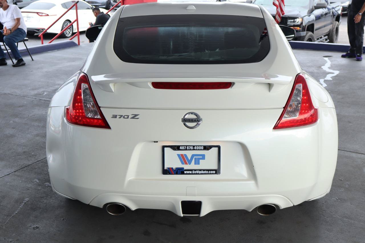 Used 2012 Nissan 370Z Touring w/ Sport Pkg RWD image 6