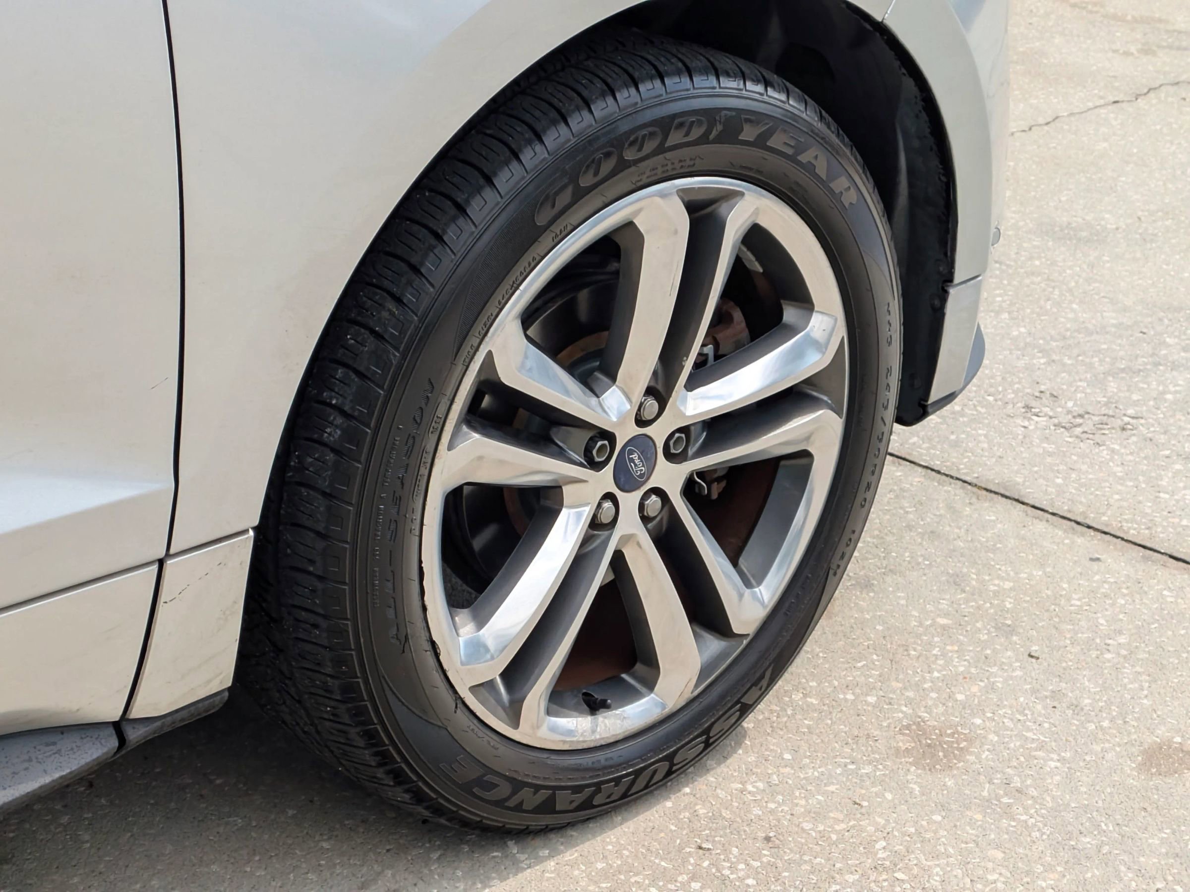 Used 2015 Ford Edge Sport w/ Equipment Group 401A image 8