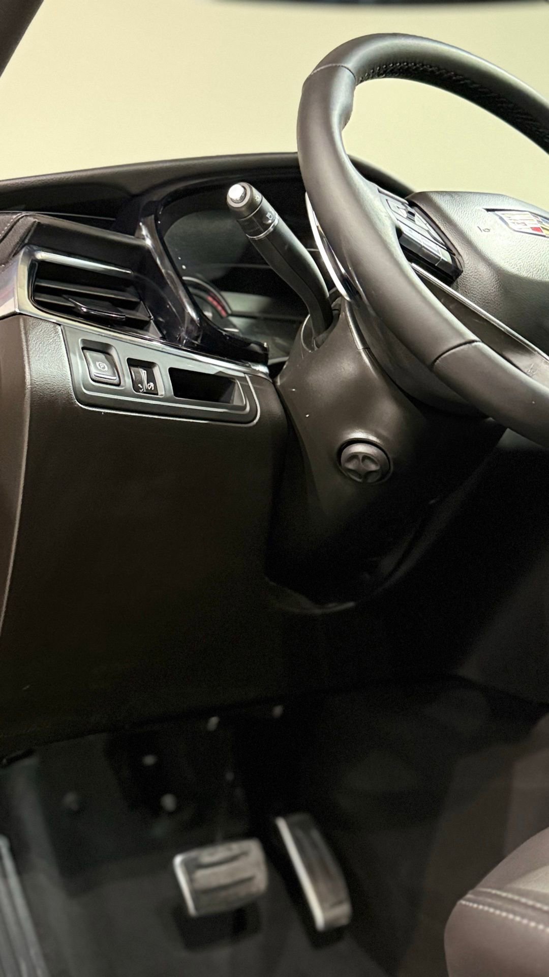 Used 2023 Cadillac XT6 Sport image 39