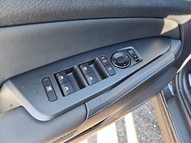 New 2026 Kia Sportage EX w/ EX Panorama Roof Package image 13