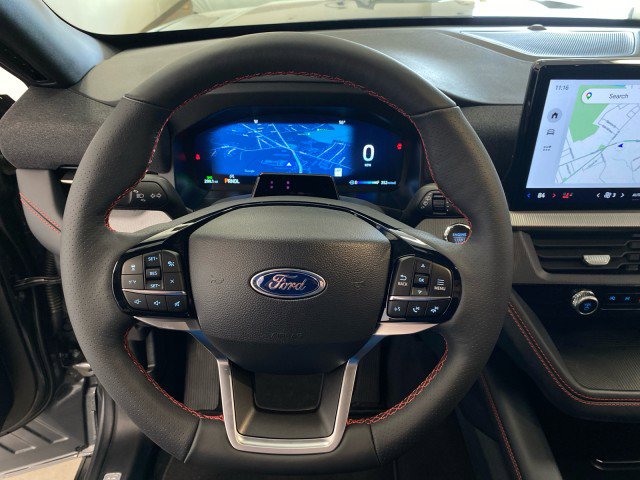 Used 2025 Ford Explorer ST-Line AWD/4WD image 19