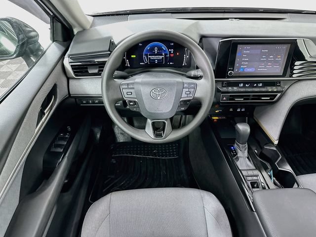 Used 2025 Toyota Camry LE w/ Convenience Package FWD image 10