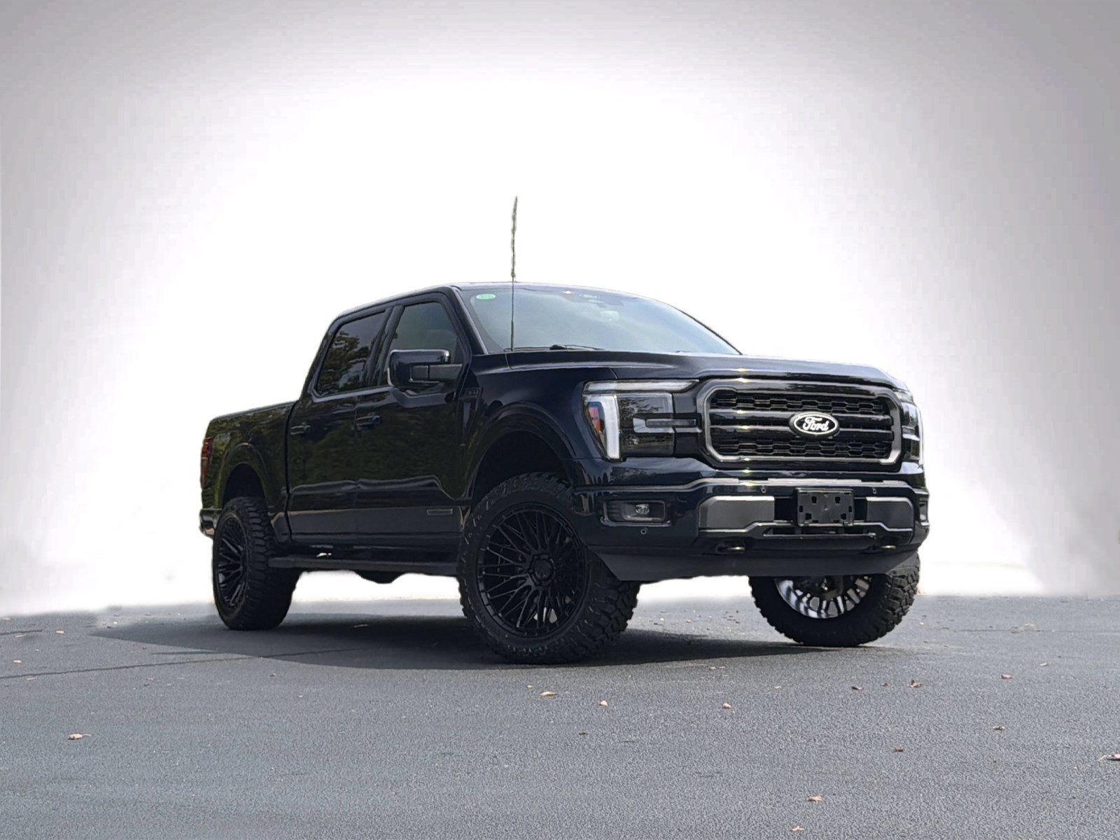 Used 2025 Ford F150 Lariat w/ Equipment Group 501A Mid AWD/4WD video 2