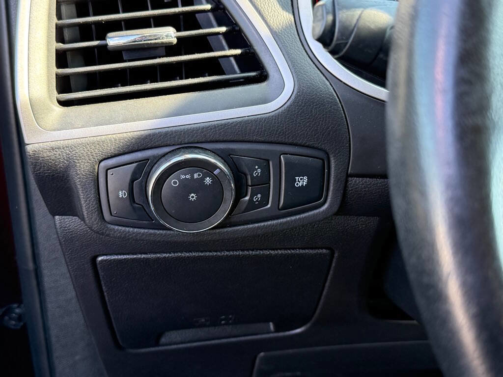 Used 2021 Ford Edge SEL image 11