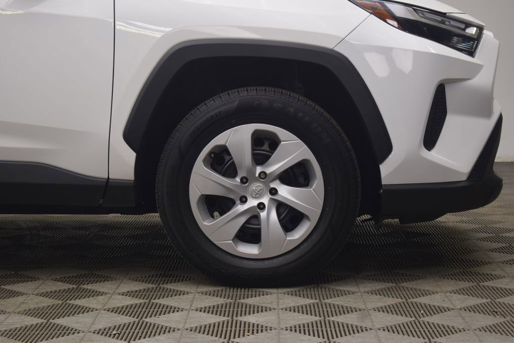 Used 2024 Toyota RAV4 LE image 27