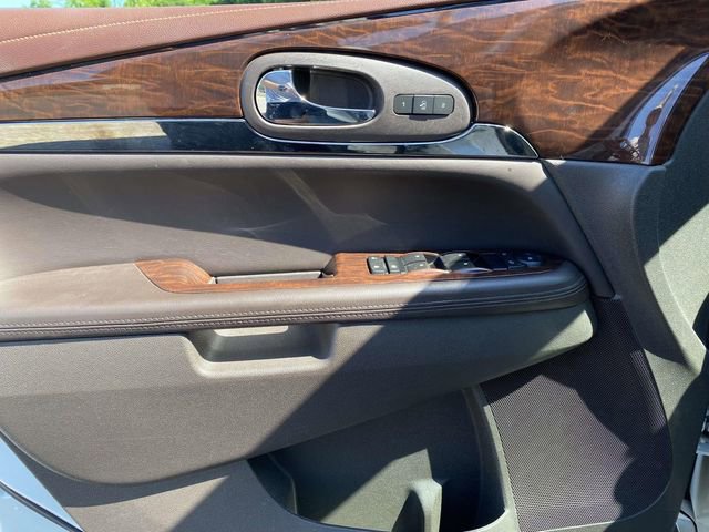 Used 2013 Buick Enclave Leather FWD image 12