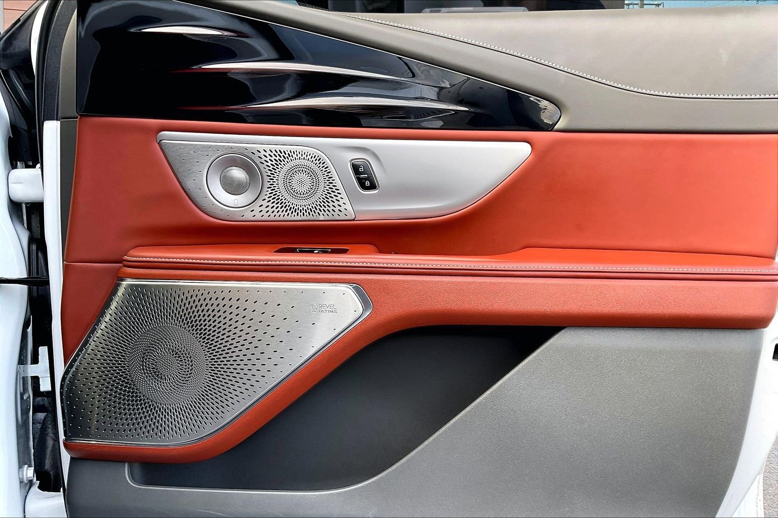 Used 2024 Lincoln Nautilus Black Label w/ Jet Appearance Package (87T) image 21