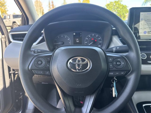 Used 2025 Toyota Corolla LE image 25
