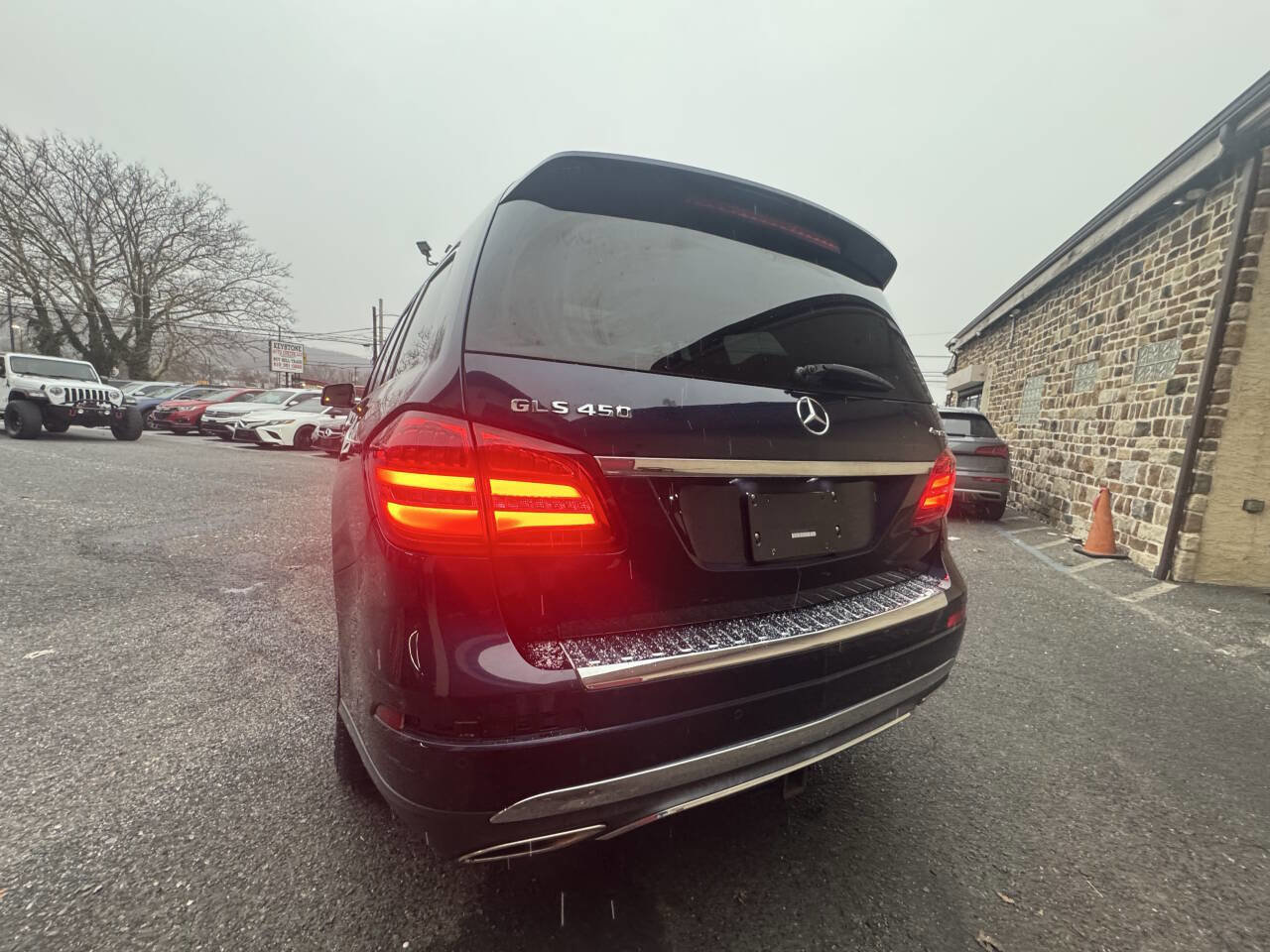 Used 2017 Mercedes-Benz GLS 450 4MATIC image 5