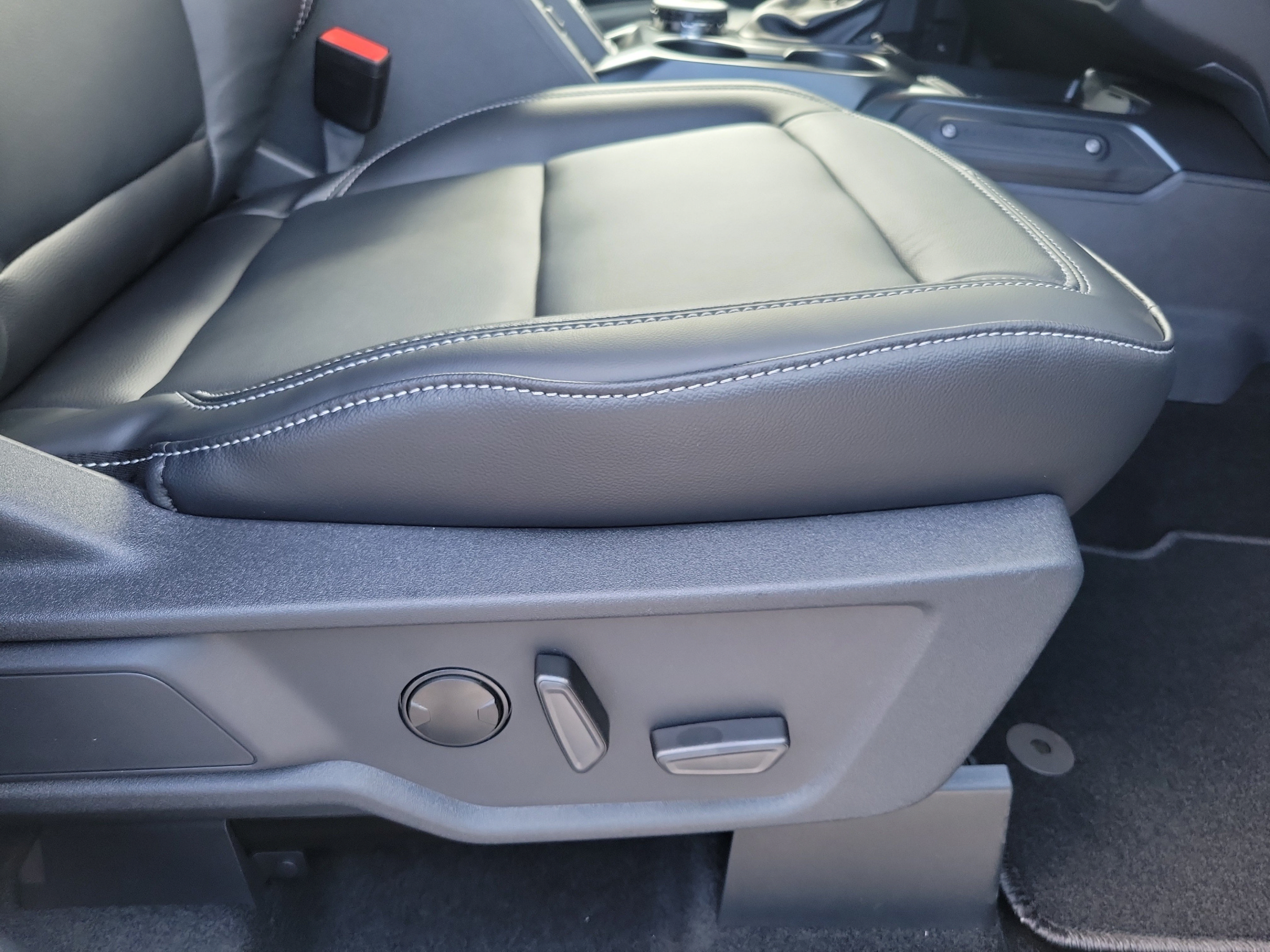 New 2026 Ford Bronco Outer Banks AWD/4WD image 30