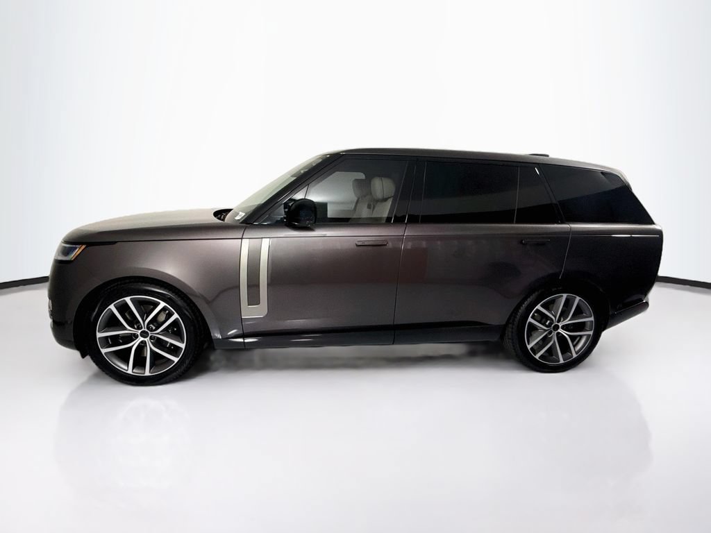 New 2026 Land Rover Range Rover Long Wheelbase SE AWD/4WD image 8