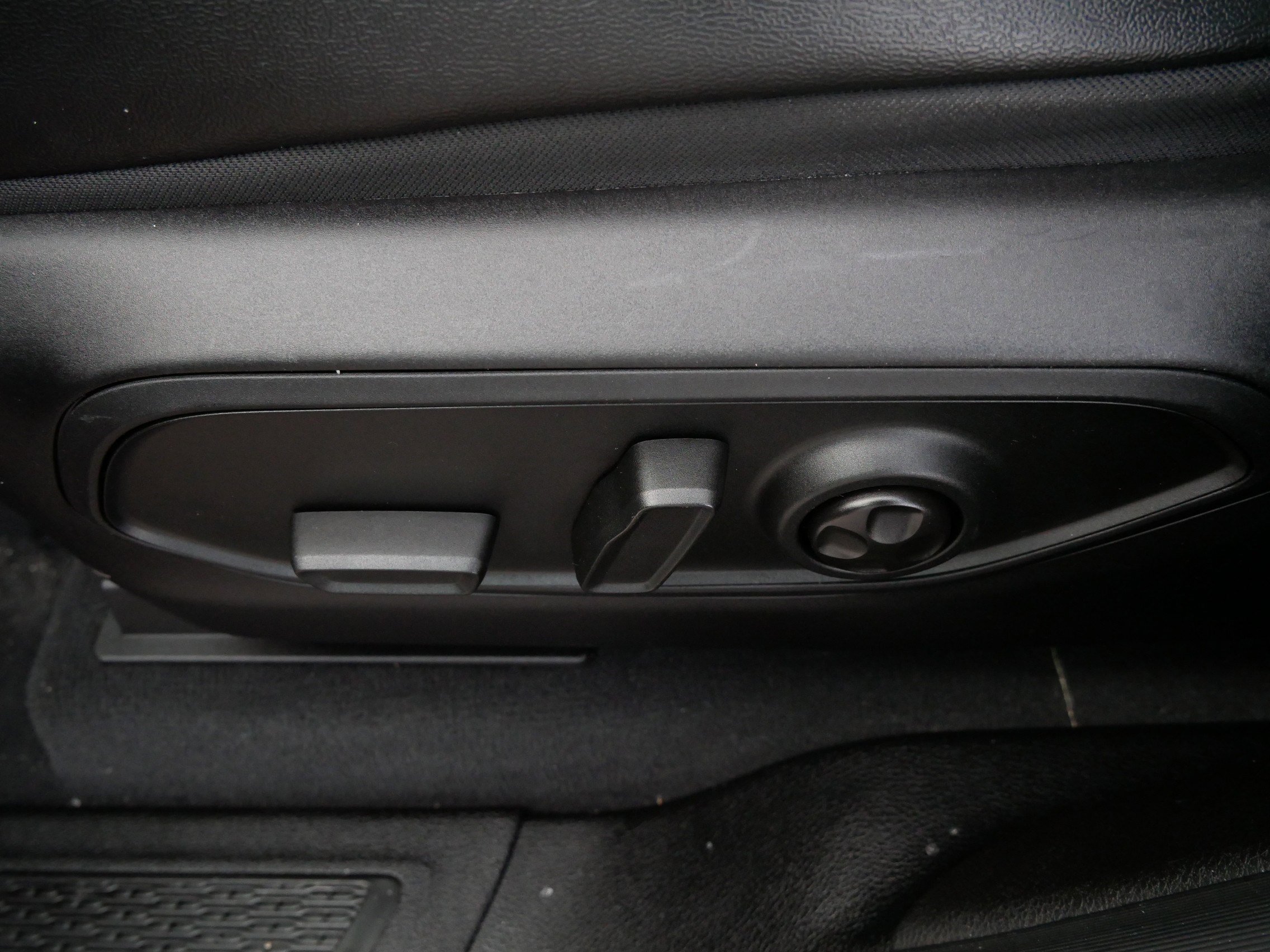 Certified 2023 Jeep Grand Cherokee Limited w/ Luxury Tech Group II image 20