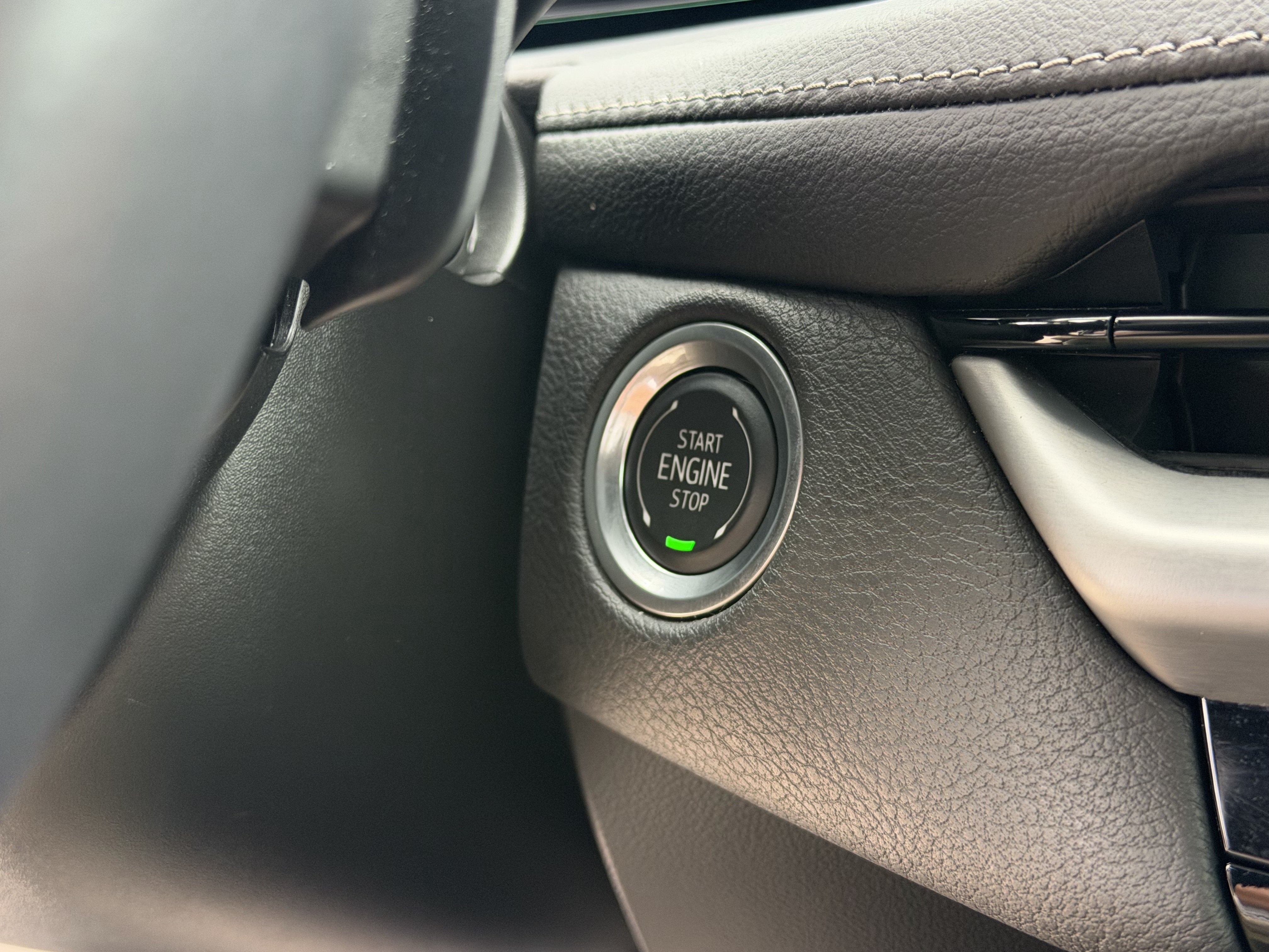 Certified 2024 Cadillac XT4 Premium Luxury FWD image 25