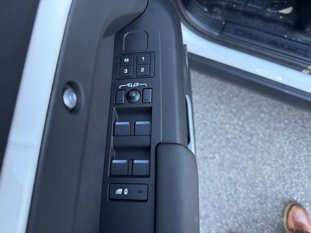 New 2026 Land Rover Defender 110 S AWD/4WD image 17